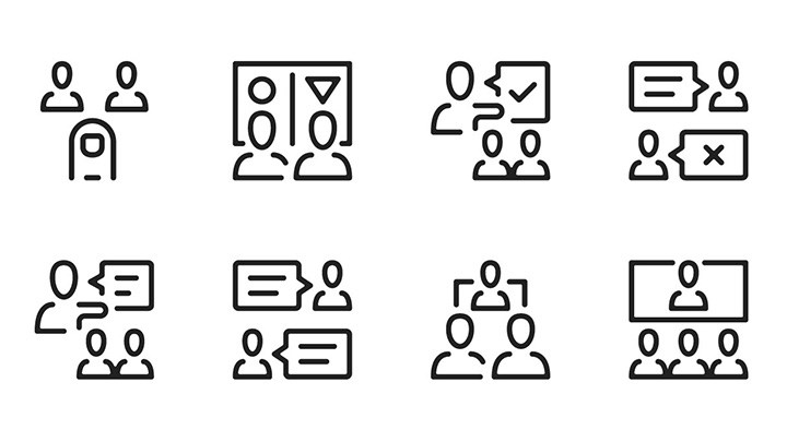 Illustration of different learning environments as stick figures.