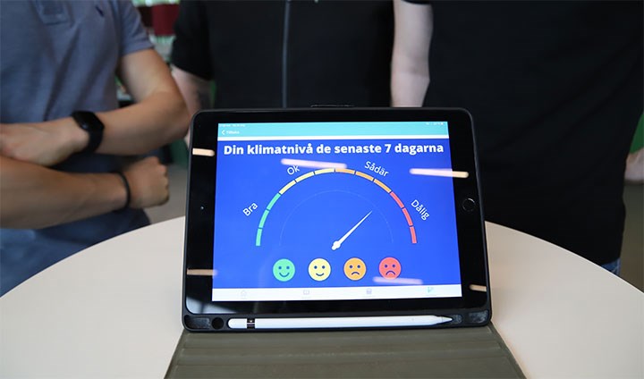 En digital skärm som visar ett diagram över klimatpåverkan.