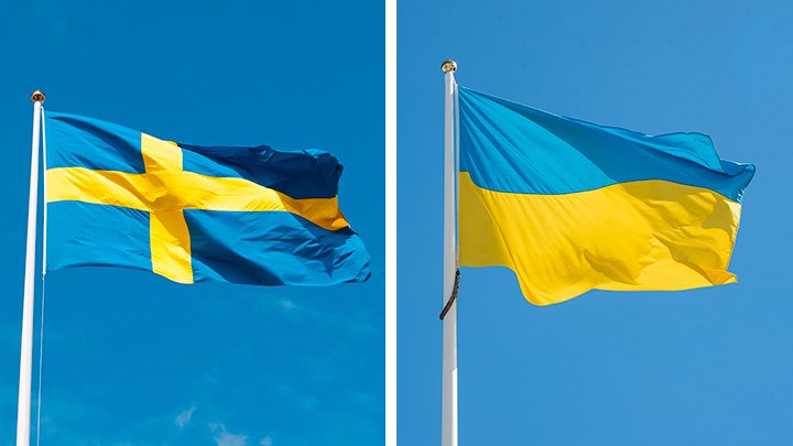 Den svenska och ukrainska flaggan.