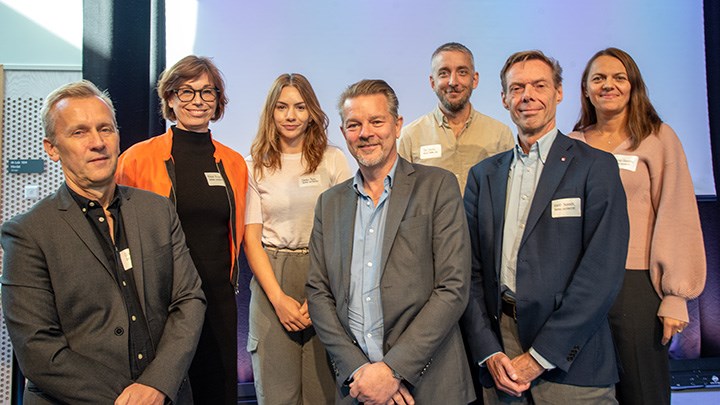  Under kickoffen träffade projektgruppen för satsningen regionala partners. På bilden från vänster: Göran Eriksson, forskare, Mischa Billing, förändringsledare, Samira Prado, forskare, Johnny Karlsson, samverkanskoordinator, Olle Jonsson, utvecklingsledare för område näringsliv med fokus på innovation och entreprenörskap på Region Örebro Län, Robert Brummer, projektägare och vicerektor för mat och hälsa och Lavinia Gunnarsson, projektledare. 