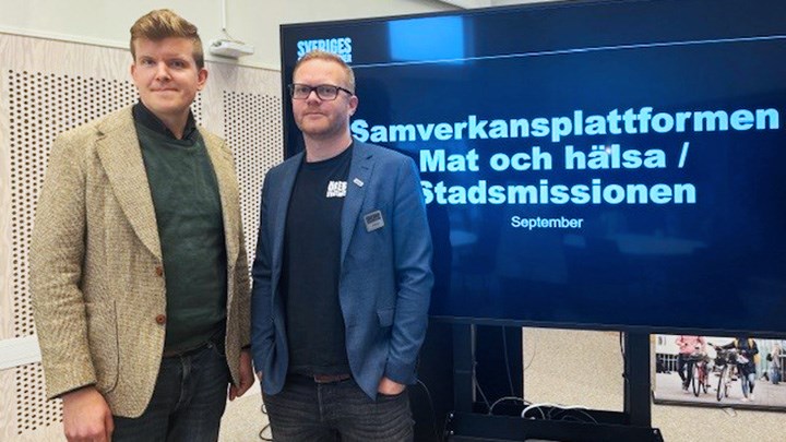 John Brauer och Jonas Andersson. Jonas Andersson, verksamhetsledare för Örebro Stadsmissions Matcentral, pratade om möten med utsatta människor och vikten av att civilsamhället bidrar till större insikt och påverkan i dessa frågor.