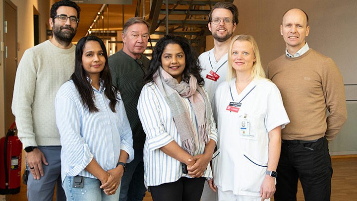 Gruppbild med Isak Demirel, Allan Sirsjö, Niklas Steger, Simon Athlin, Jishamol Thazhathveettil, Geena Paramel Varghese, Anna Nordenskjold.