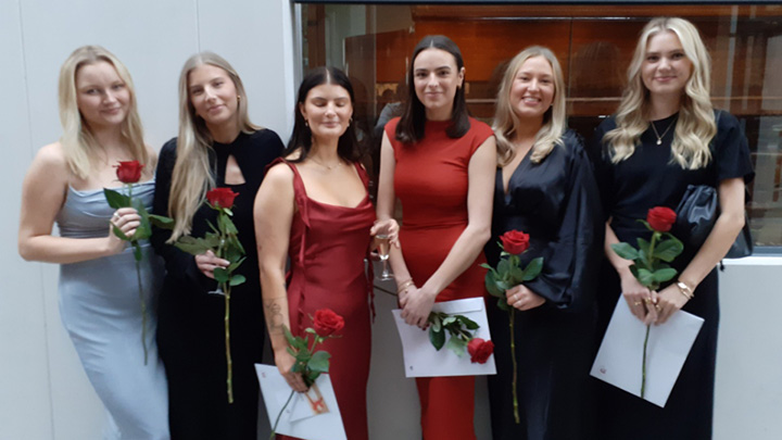 Ci Hyvättinen, Oliva Sjöberg, Emma Hedquist, Lovisa Kreicbergs, Cornelia Sköld och Linn Jansson.