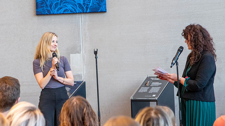 Joanna Hedqvist intervjuas av Anna-Karin Andershed.