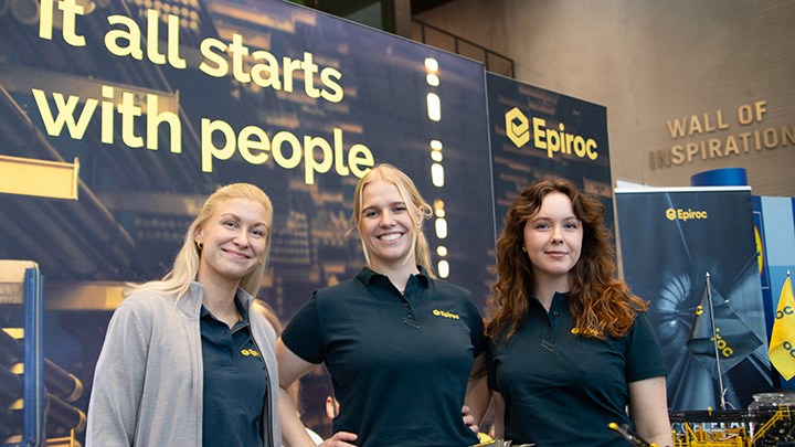 Ellen Oskarsson, Sofia Andersson och Olivia Norén från Epiroc.