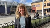 Researcher Maria Wingren outside Örebro University.