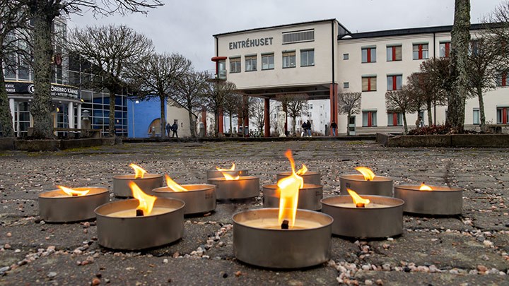 Candles in Krakadammen by Entréhuset.