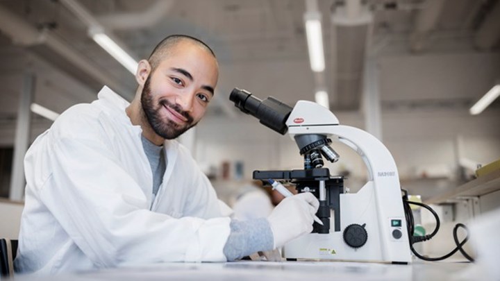 Örebro University researcher at work.