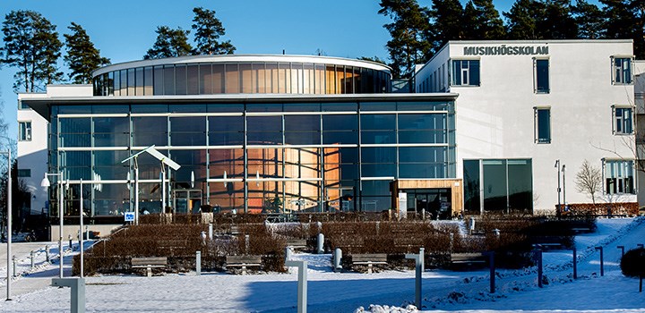 Photo of the School of Music, Theatre and Art.