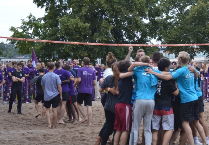 ESN playing volleyball