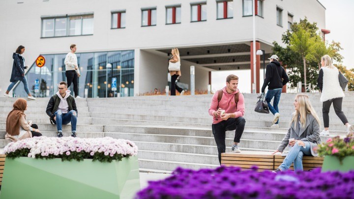 Students at campus Örebro