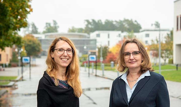 Sanela Bajramovic och Izabela Dahl